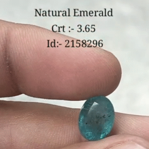 Emerald 3.65 crt (950 per crt)