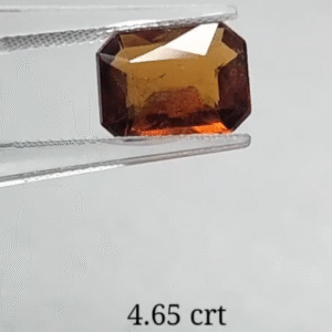 Hessonite 4.65 crt (180/- per crt)