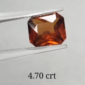 Hessonite 4.70 crt (180/- per crt)